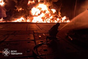 Нічний удар по Ізмаїлу на Одещині: є поранений і пошкодження (оновлено) фото