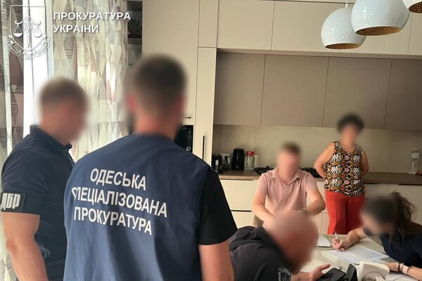 Неякісне вершкове масло для військових: в Одесі викрили шахрайську схему фото