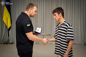 Врятував товариша з-під завалів: підлітка з Одещини нагородили за відвагу фото