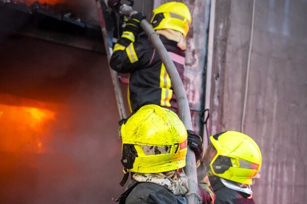 Масштабный пожар в Одесском районе: горел рынок &quot;7-й километр&quot; фото 2