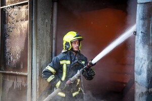 Масштабный пожар в Одесском районе: горел рынок &quot;7-й километр&quot; фото 11