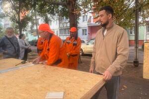 Вечерний удар по Одессе: получили повреждения дома и учебное заведение фото 7