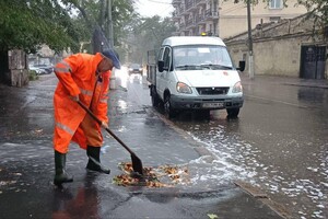 Изменения в движении электротранспорта и затопление улиц: последствия непогоды в Одессе фото 1