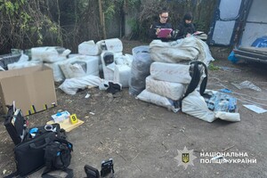 Вырыли тоннель и вынесли товар: в Одессе мужчины ограбили склад 7-го км фото 5