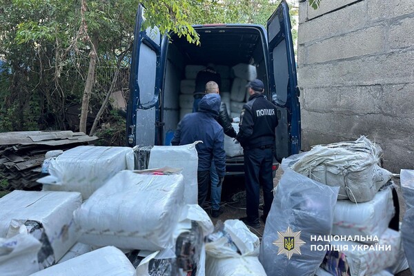 Вырыли тоннель и вынесли товар: в Одессе мужчины ограбили склад 7-го км фото 6