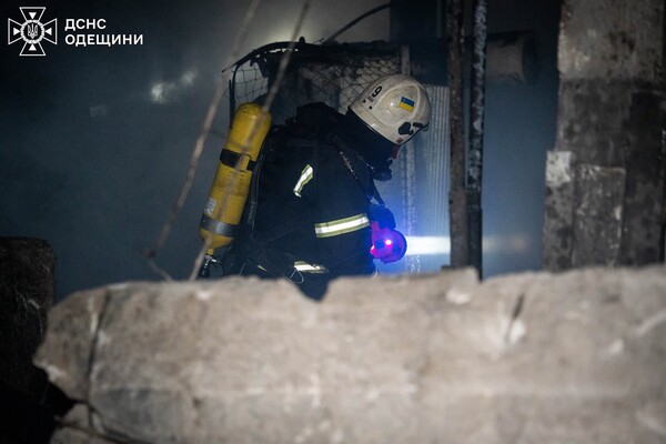Масована атака на Одесу й Одещину: є пошкодження енергооб'єктів, постраждала жінка фото 4
