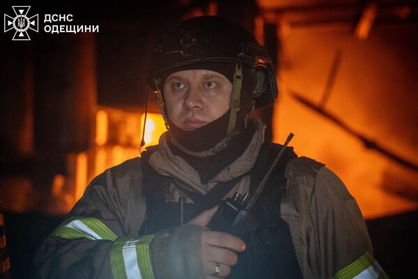 Масована атака на Одесу й Одещину: є пошкодження енергооб'єктів, постраждала жінка фото 6