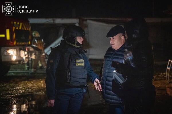 Масована атака на Одесу й Одещину: є пошкодження енергооб'єктів, постраждала жінка фото 13