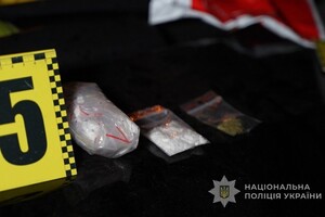 Поджог автомобилей на Черемушках в Одессе: полицейские задержали виновного фото