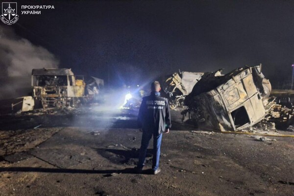 Ночной дроновый удар по Одесчине: горелая автостоянка, есть погибшие (обновлено) фото 8