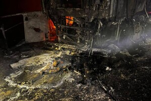 Ночной дроновый удар по Одесчине: горелая автостоянка, есть погибшие (обновлено) фото 10