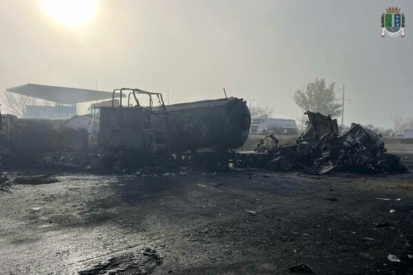 Ночной дроновый удар по Одесчине: горелая автостоянка, есть погибшие (обновлено) фото 13