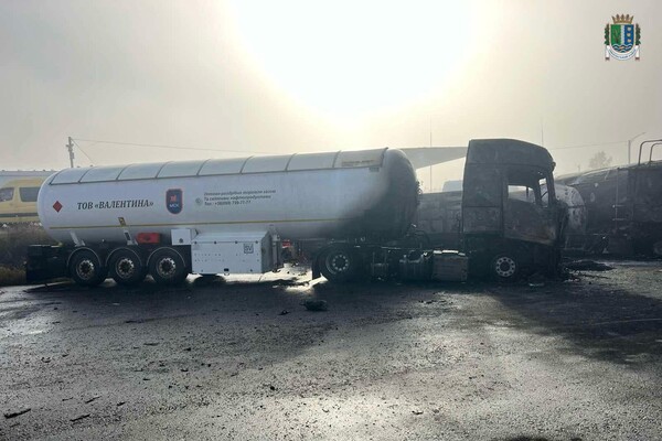 Ночной дроновый удар по Одесчине: горелая автостоянка, есть погибшие (обновлено) фото 16