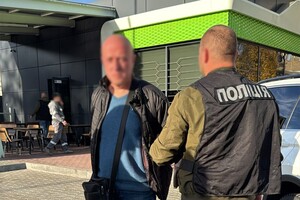 Працевлаштування до СБУ за хабар: в Одесі викрили ділка фото 1