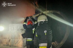 Нічний удар по півдню Одещини: є пошкодження депо та постраждалий (оновлено) фото 9