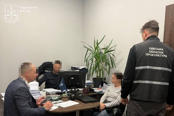 Квартирні оборудки в Одесі: суддю та ще кількох людей підозрюють у шахрайстві