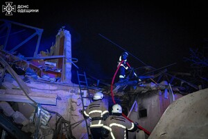 Нічна атака на Одесу: є постраждалі, серед яких дитина (оновлено) фото 11