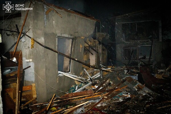 Нічна атака на Одесу: є постраждалі, серед яких дитина (оновлено) фото 16