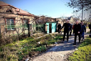 Зазнали пошкоджень недобудова та готель: наслідки ранкової атаки БпЛА на Одесу й Одещину (оновлено) фото 5