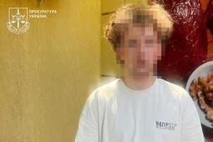 Підпалив мікроавтобус військовослужбовців: на Одещині судитимуть юнака фото