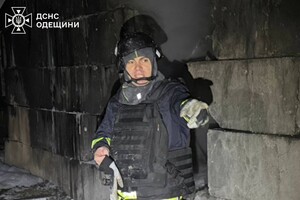 Пошкодження енергооб'єкта та приватних будинків: наслідки нічної атаки на Одещину (оновлено) фото 1