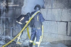 Пошкодження енергооб'єкта та приватних будинків: наслідки нічної атаки на Одещину (оновлено) фото 3