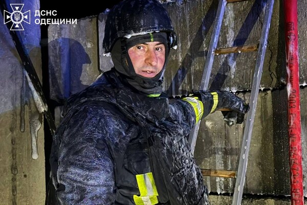 Пошкодження енергооб'єкта та приватних будинків: наслідки нічної атаки на Одещину (оновлено) фото 4