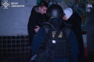 У квартирах заблокувало людей, є постраждалі: наслідки нічної атаки БпЛА на Одесу (оновлено) фото 3