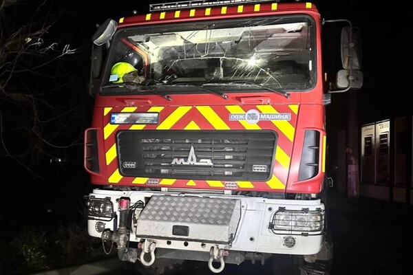 У квартирах заблокувало людей, є постраждалі: наслідки нічної атаки БпЛА на Одесу (оновлено) фото 16