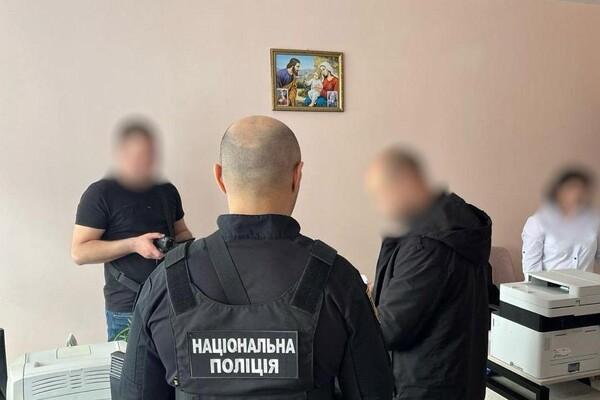 Продавали детей за границу: в Одесской области разоблачили преступную группировку фото 2