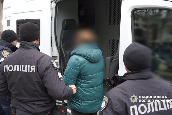 Продавали детей за границу: в Одесской области разоблачили преступную группировку фото 5