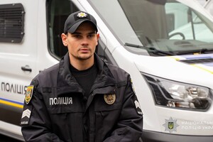 Патрулює вулиці та навчає дітей карате: поліцейський з Одещини став чемпіоном фестивалю бойових мистецтв фото