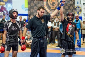 Патрулює вулиці та навчає дітей карате: поліцейський з Одещини став чемпіоном фестивалю бойових мистецтв фото 3