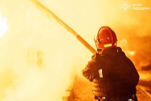 Ночной удар по Одессе: часть города без света, есть повреждение дома фото 3