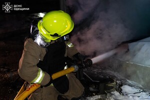 Ночной удар по Одессе: часть города без света, есть повреждение дома фото 8