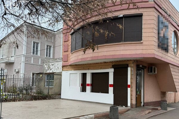 Склад замість літнього майданчика на Канатній: в Одесі демонтували нахаббуд фото 3