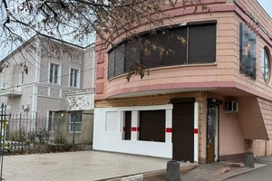 Склад вместо летней площадки на Канатной: в Одессе демонтировали нахалстрой фото 3