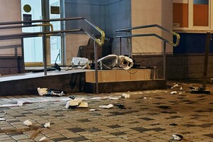 Вечерний обстрел Одессы: под ударом оказались жилые дома фото 7