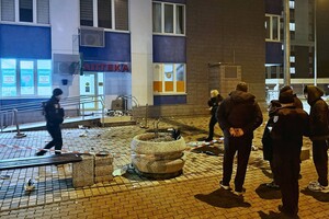 Вечерний обстрел Одессы: под ударом оказались жилые дома фото 8