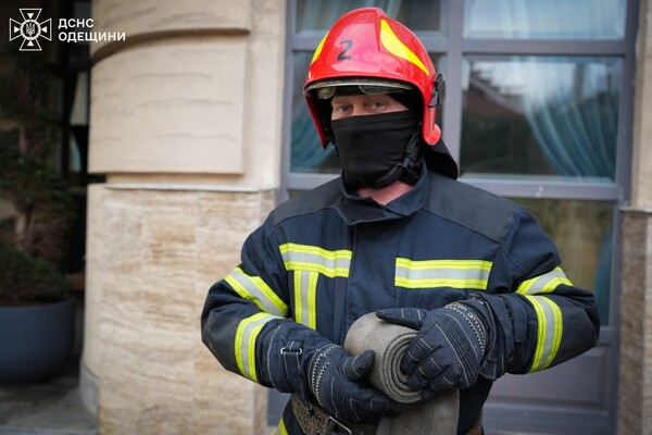 У Приморському районі Одеси вибухнув повербанк: ледь не згоріла квартира фото 5