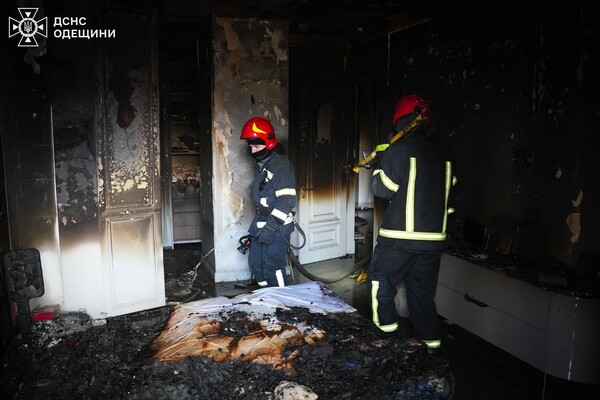 У Приморському районі Одеси вибухнув повербанк: ледь не згоріла квартира фото 6
