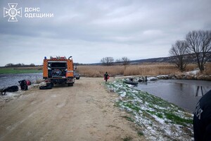 Гибель на реке: в Одесской области провалился под лед мужчина фото