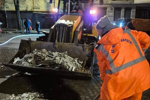 В Одессе БпЛА упал на дом: вспыхнул пожар (обновлено) фото 8