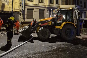 В Одессе БпЛА упал на дом: вспыхнул пожар (обновлено) фото 9