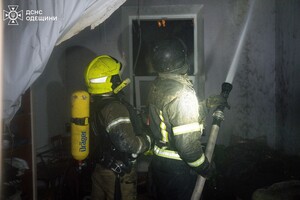 Пожар в доме и повреждение лицея: последствия вечернего обстрела Одессы (обновлено) фото 3