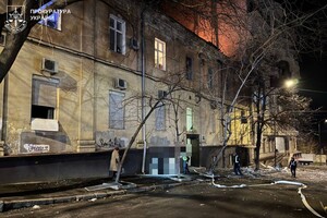 Пожар в доме и повреждение лицея: последствия вечернего обстрела Одессы (обновлено) фото 16