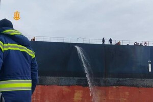 РФ завдала дронових ударів по портах і судну на Одещині: подробиці ранкового обстрілу (оновлено) фото 2