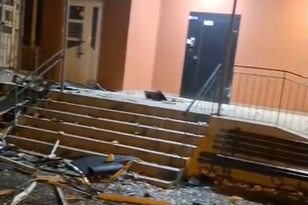 В Одессе БпЛА попали в многоэтажки: среди пострадавших дети, в том числе младенец фото 3