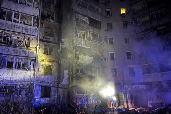 В Одессе БпЛА попали в многоэтажки: среди пострадавших дети, в том числе младенец фото 9