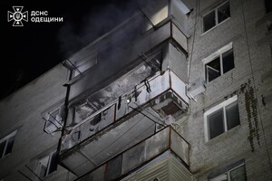 В Одессе горели балкон и квартира: пострадал мужчина фото 3